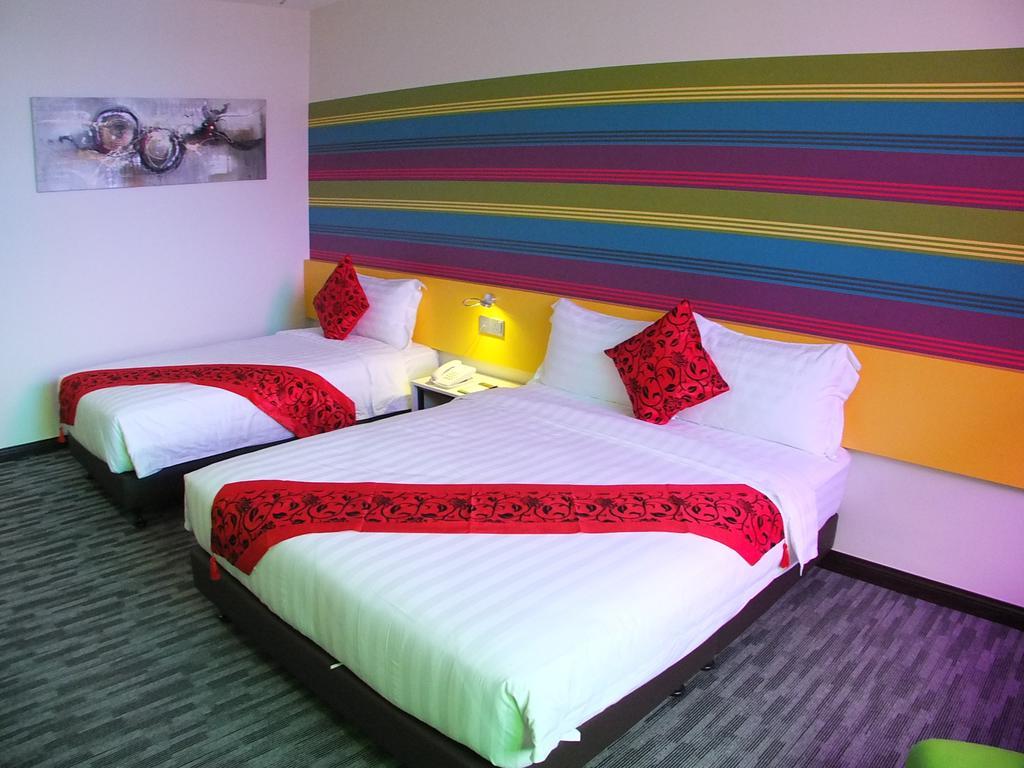 Baguss Hotel And Serviced Apartment Johor Bahru Exterior photo