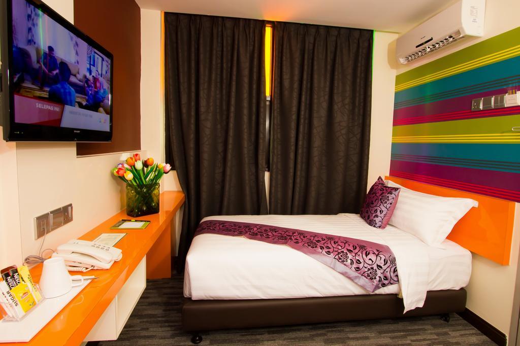 Baguss Hotel And Serviced Apartment Johor Bahru Exterior photo