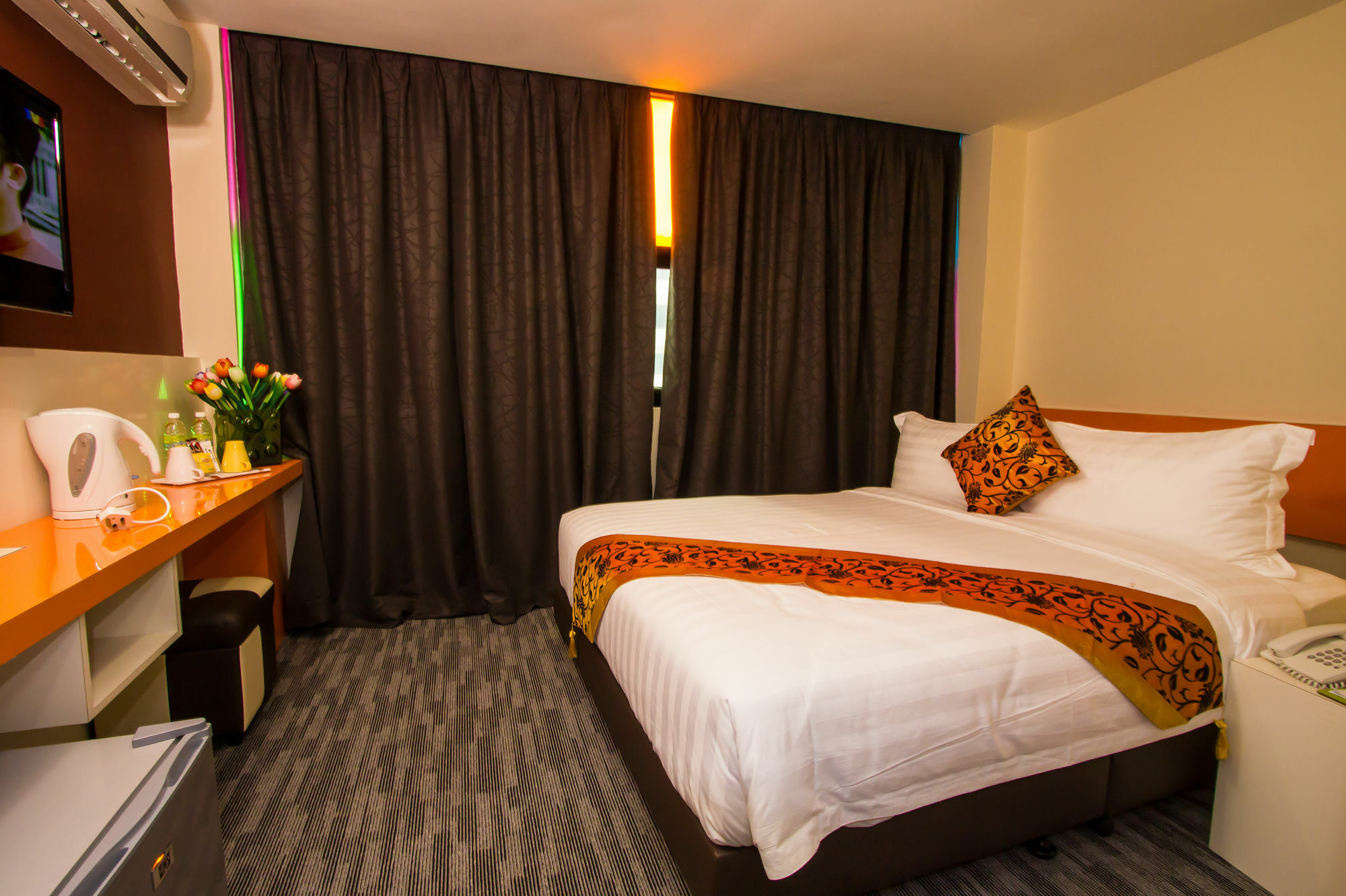 Baguss Hotel And Serviced Apartment Johor Bahru Exterior photo